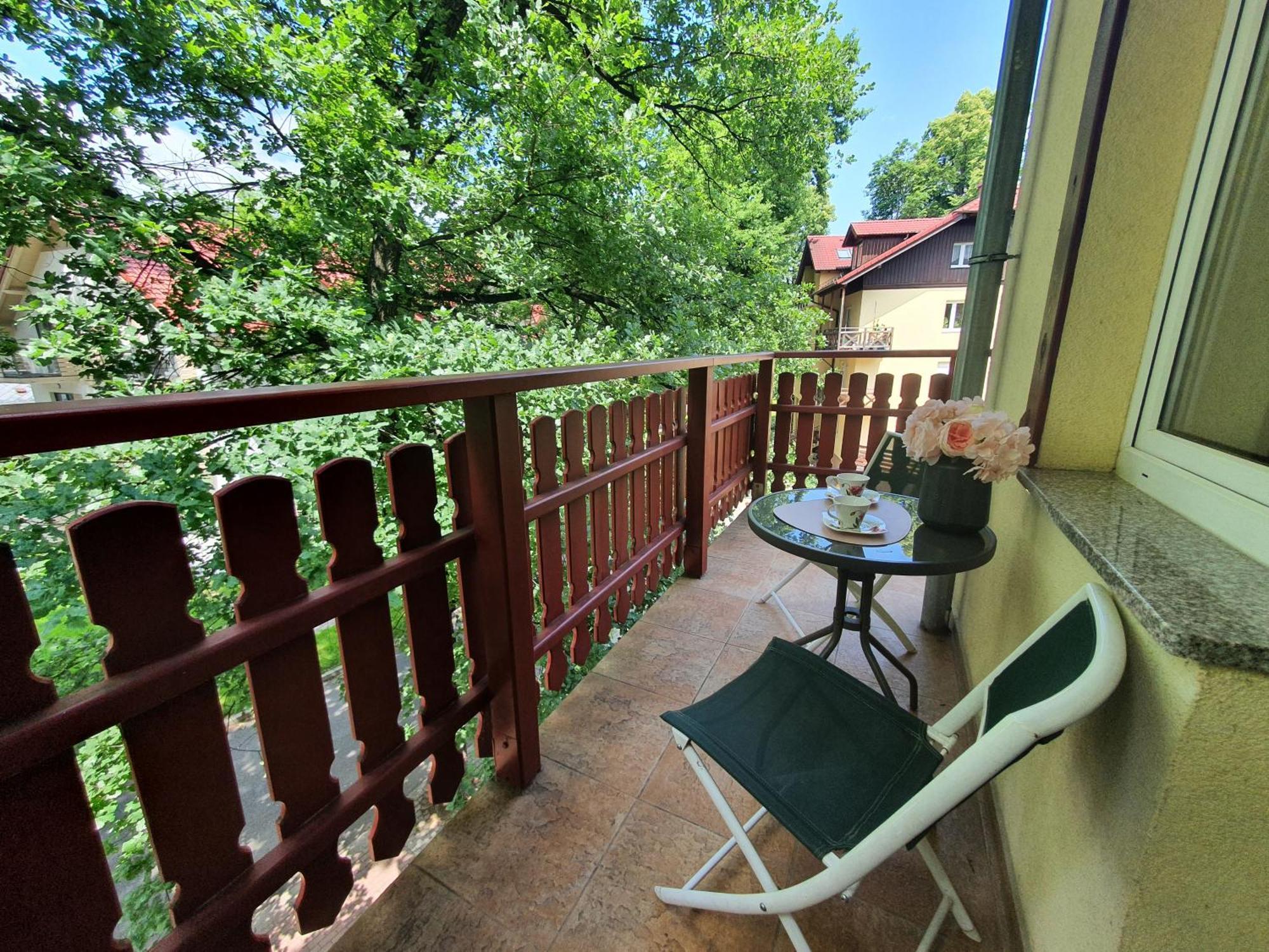Apartamenty Sun&Fun Rezydencja Pod Debami Nad Lomnica 1B I 2B- Blisko Centrum I Sklepow W Otoczeniu Zieleni Karpacz Room photo